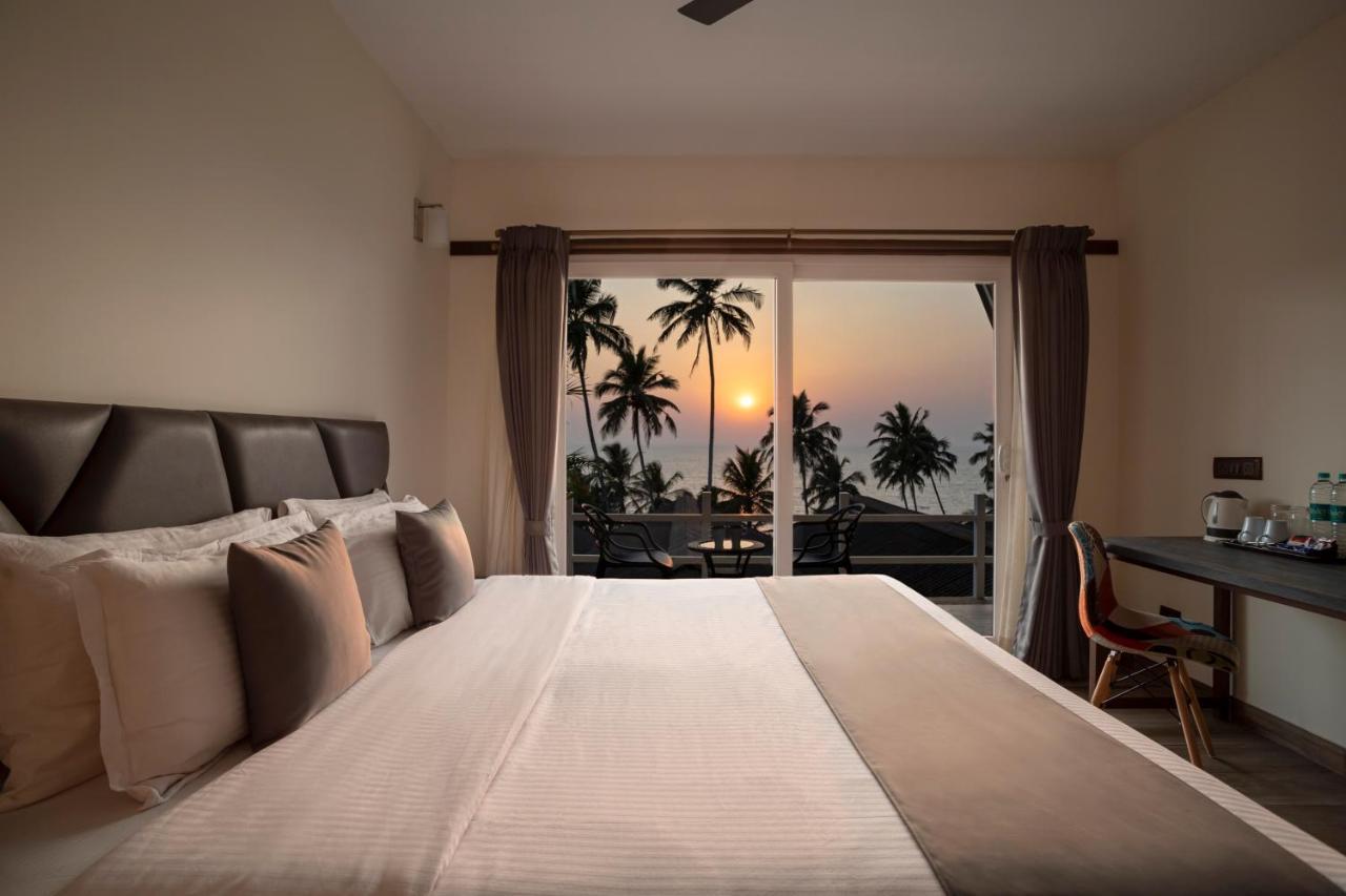 Stone Wood Beach Resort, Вагатор Экстерьер фото