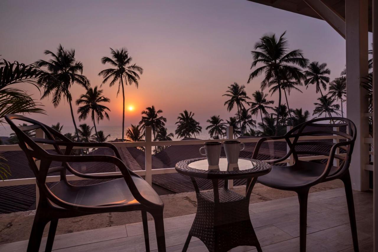 Stone Wood Beach Resort, Вагатор Экстерьер фото