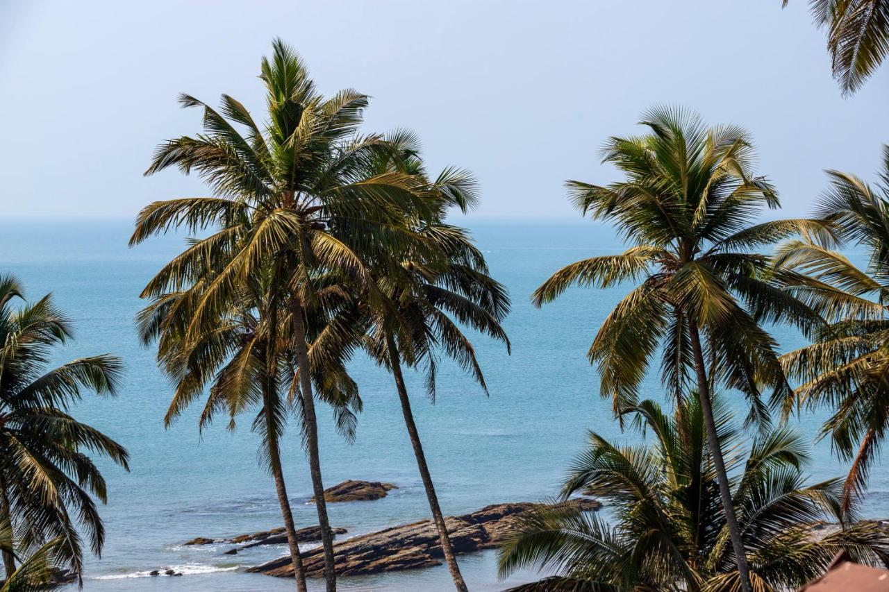 Stone Wood Beach Resort, Вагатор Экстерьер фото