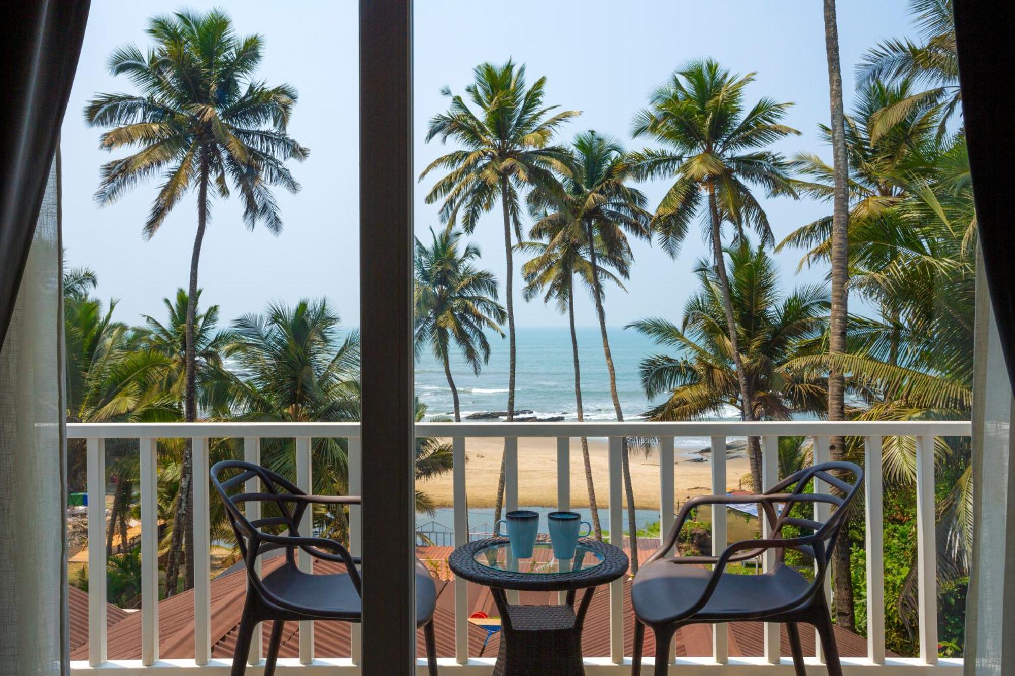 Stone Wood Beach Resort, Вагатор Экстерьер фото
