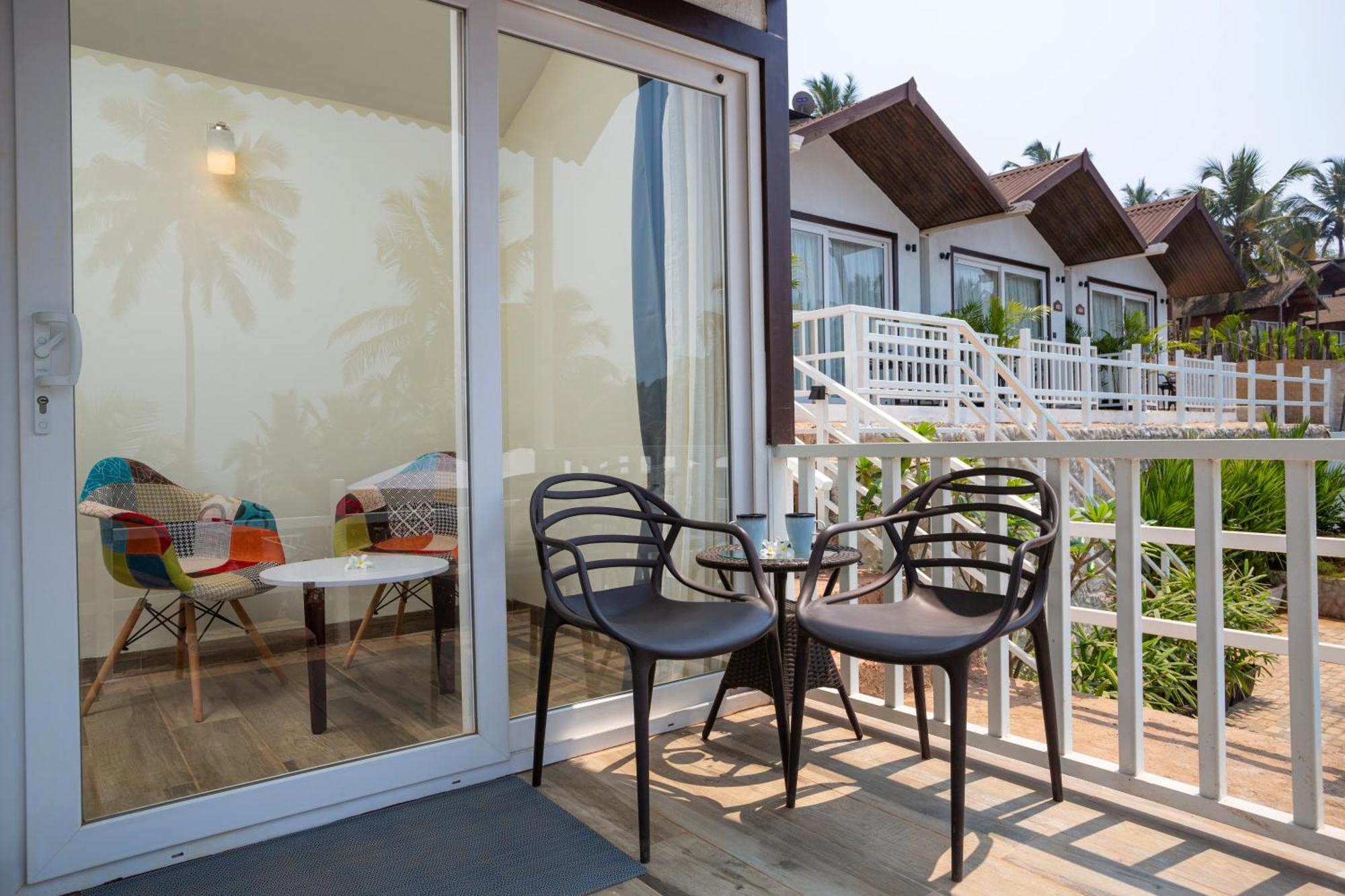 Stone Wood Beach Resort, Вагатор Экстерьер фото
