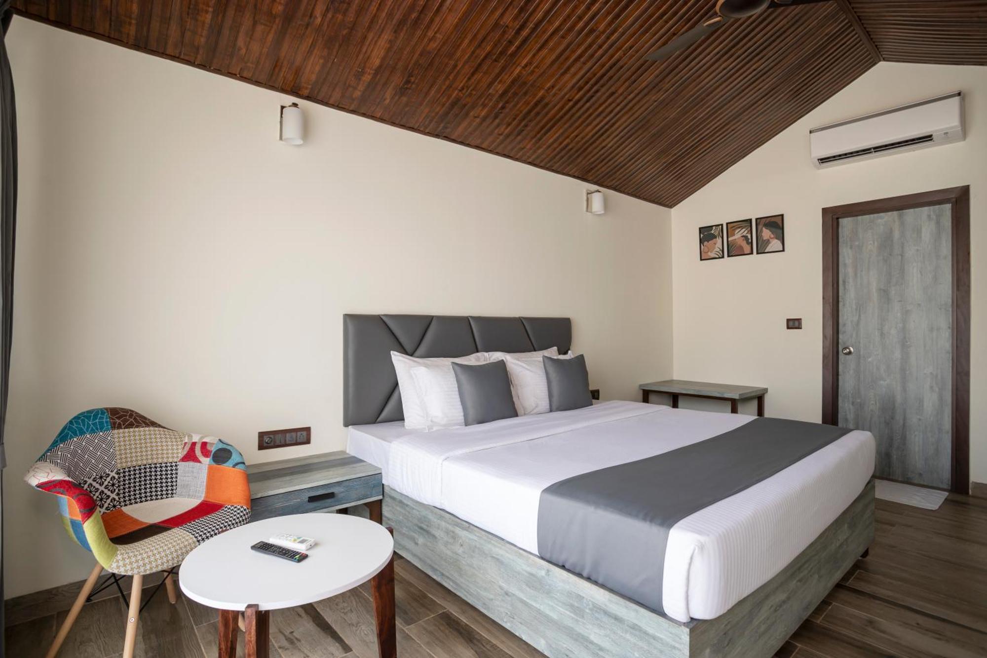 Stone Wood Beach Resort, Вагатор Экстерьер фото